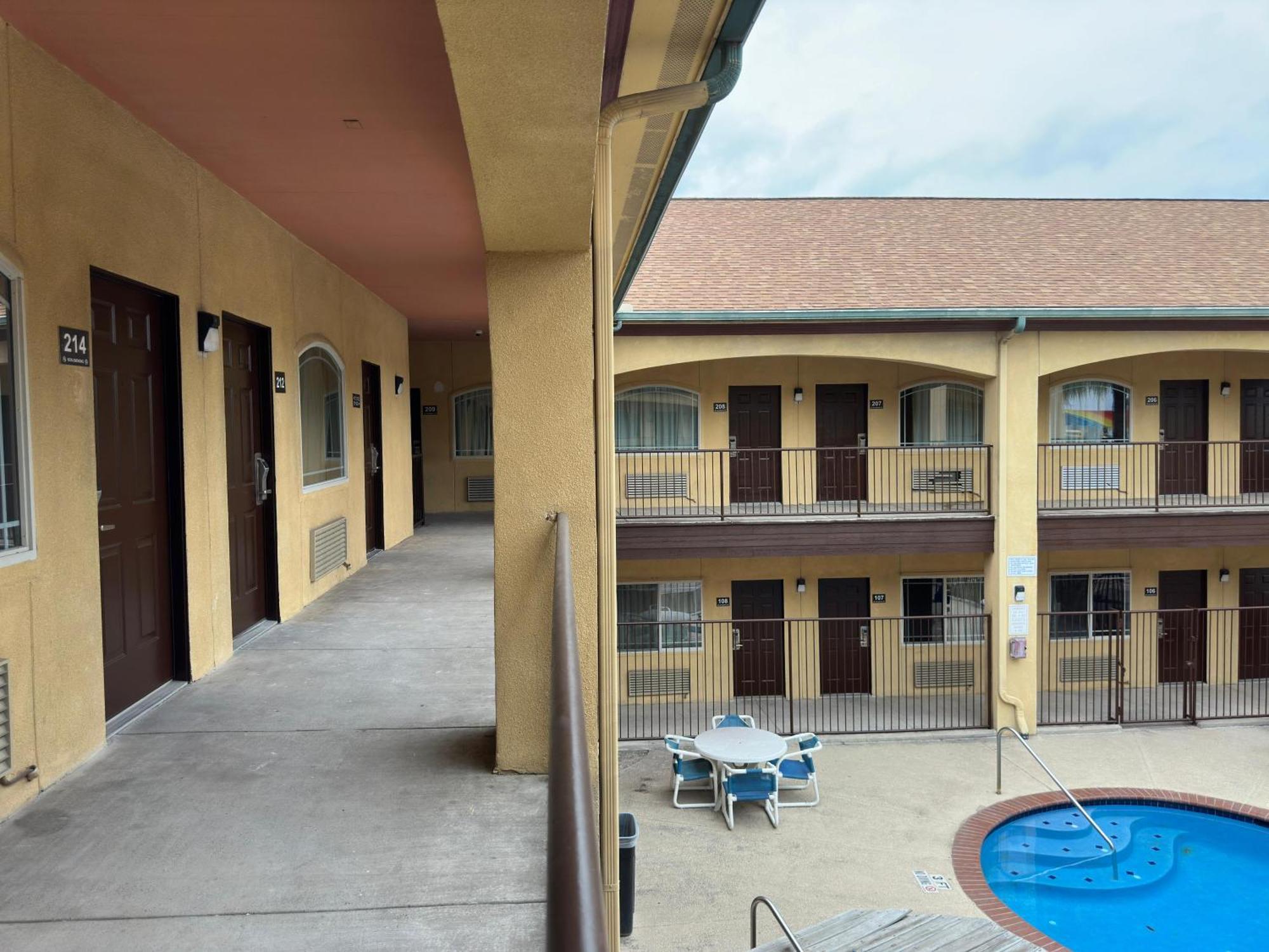 Texas Inn And Suites Rgv Эдинбург Экстерьер фото
